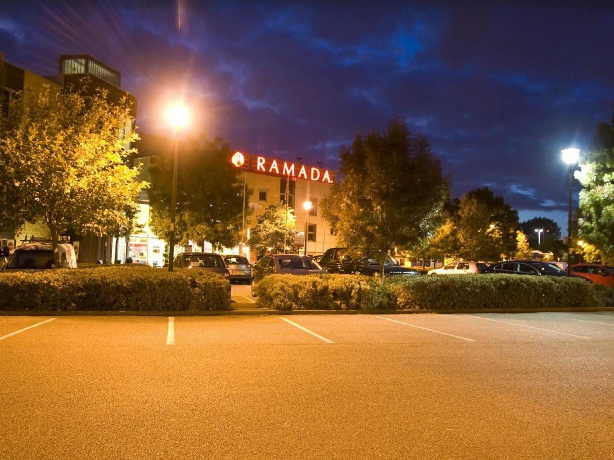 Ramada London North Hotel Edgware Eksteriør billede